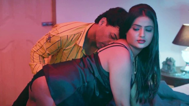 Hot Web Series Actress Shyna Khatri Sex With Ex-Lover